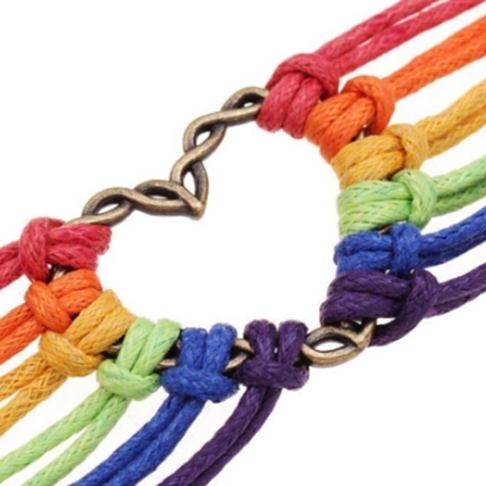 🌈 Pride! Rainbow Heart Bracelet - Picture 2 of 4